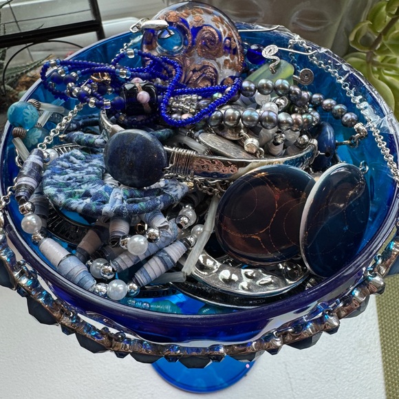 Blue Themed Mystery Jewelry Jar - Picture 4 of 4